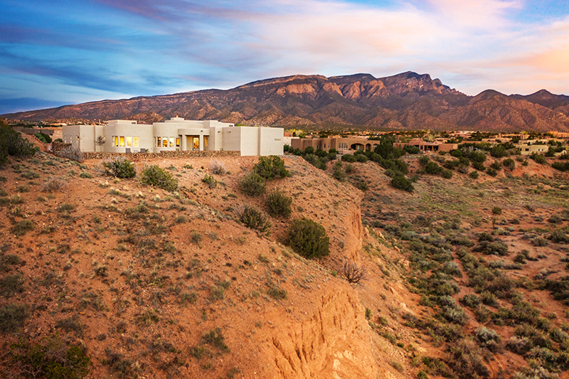 Parade of Homes Cliff Side